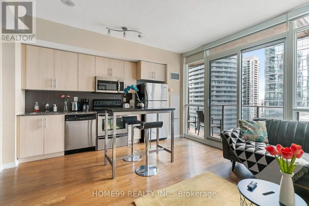 Gorgeous Condo In Downtown Near Cn Tower Canada